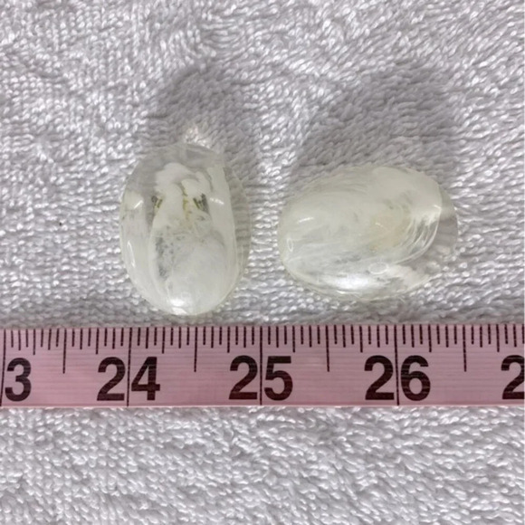 Vintage Marbled Clear Cream Plastic Oval  Clip On Earrings - Picture 7 of 7